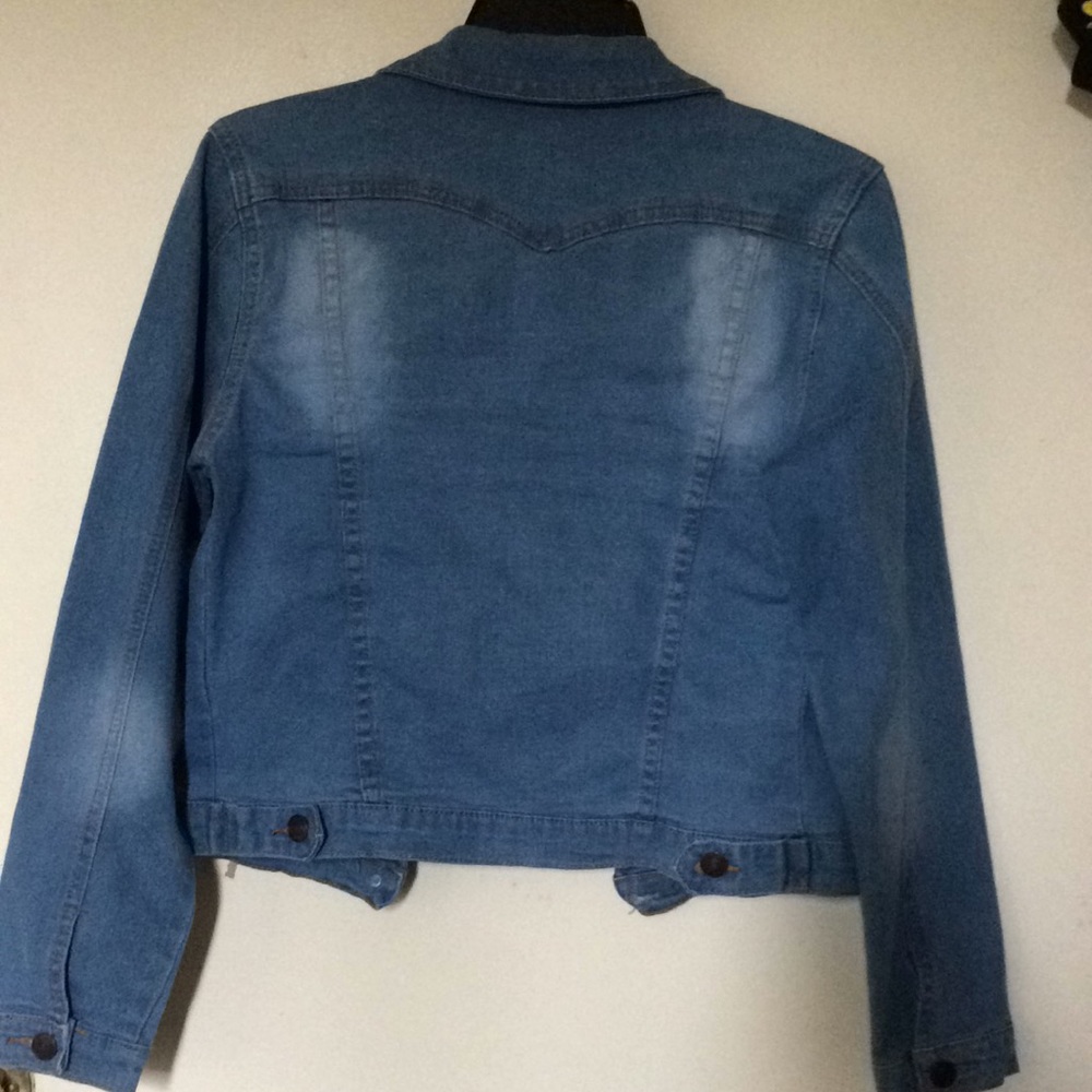 Cropped Jean Jacket - Picture 5 of 5